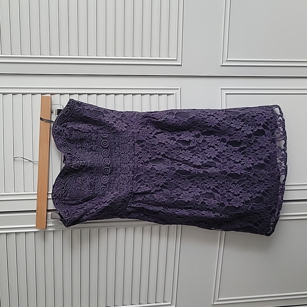 Free People strapless mini dress. Purple lace. Size 2. Fitted.